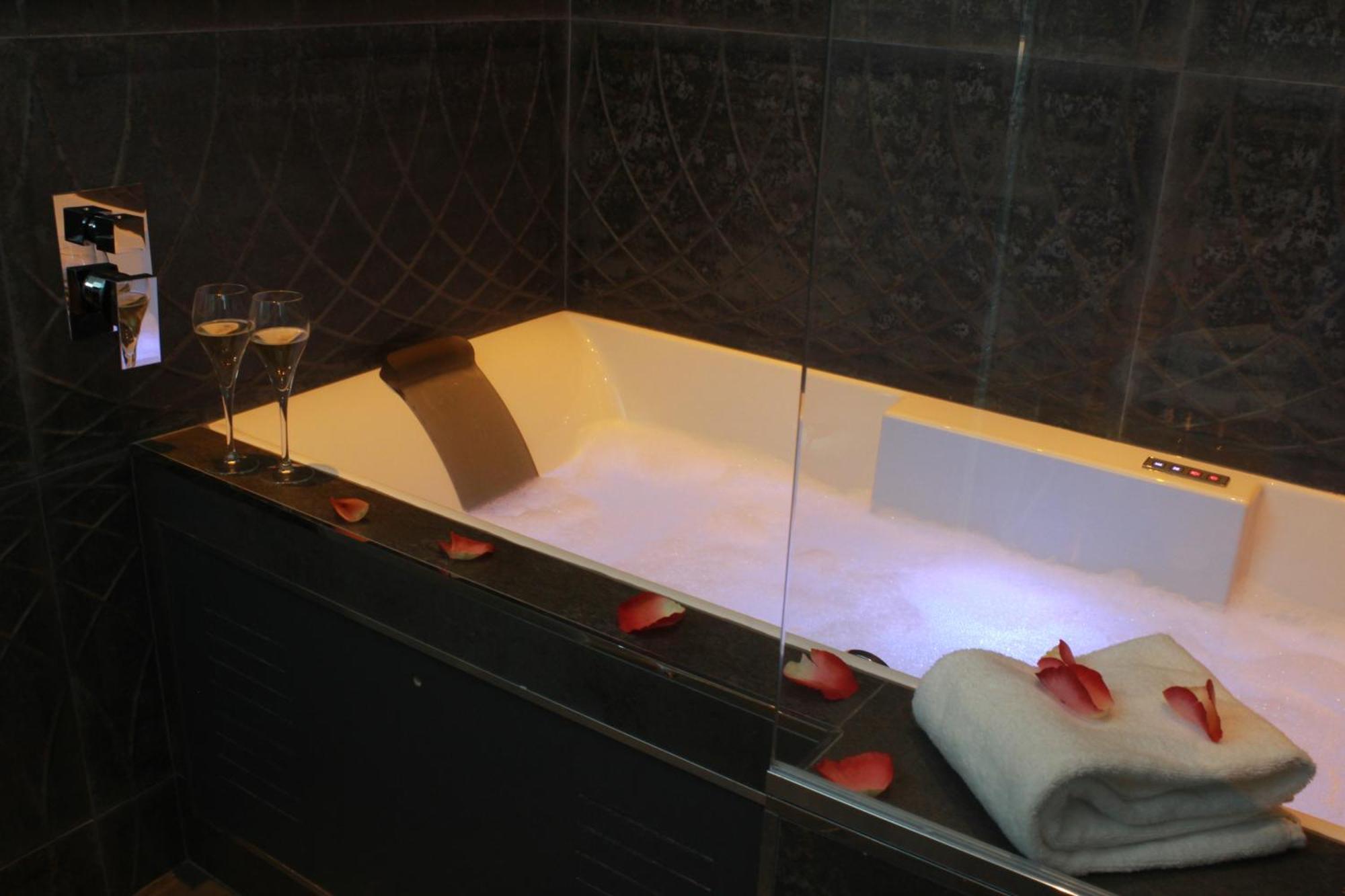 Secret De Paris - Hotel & Spa (Adults Only) Экстерьер фото